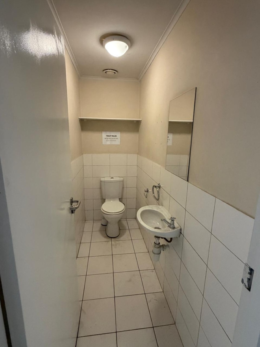 To Let Commercial Property for Rent in Maitland Western Cape